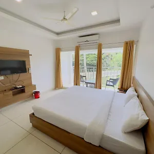 ホテル Lets, Kochi