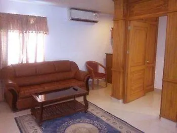 ***  فندق Vedanta Wake Up - Ernakulam North Station Kochi الهند
